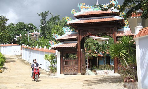 6. Hai biệt thự trái phép trong rừng Hải Vân chính thức bị buộc tháo dỡ. Sáng 4/2, UBND quận Liên Chiểu (Đà Nẵng) đã chính thức mời gia đình thiếu tướng Phan Như Thạch (nguyên giám đốc Công an tỉnh Quảng Nam) và ông Ngô Văn Quang (giám đốc Công ty TNHH vàng Phước Minh) đến quận để nhận quyết định xử lý vi phạm xây dựng công trình biệt thự trái phép của hai ông tại khu vực núi Hải Vân ở P. Hòa Hiệp Bắc, Q. Liên Chiểu.