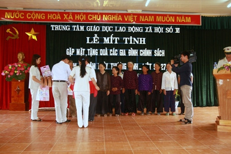 Can canh trung tam cai nghien tu nguyen dau tien o HN-Hinh-12