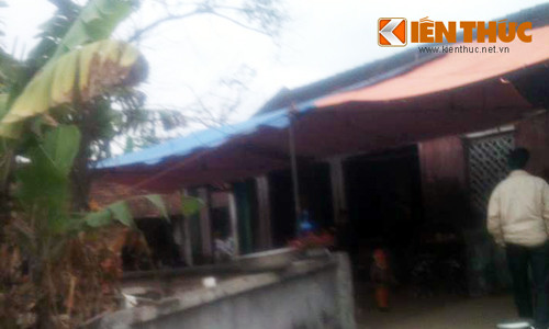 4. Xin tiền không được, nghịch tử dùng chày đập chết mẹ. Vào khoảng 7h sáng ngày 1/2, tại gia đình bà N.T.Q. (SN 1953, ở thôn Chẽ, xã An Lập, huyện Sơn Động, Bắc Giang) xảy ra một vụ án mạng đau lòng. Theo tài liệu của cơ quan Công an, khoảng thời gian trên, đối tượng Nông Văn Thùy (SN 1982), là con của bà Q. xuống bếp xin bà Q. tiền để đi "giải quyết việc" nhưng bà Q. không cho. Bực tức Thùy đã nhẫn tâm dùng chiếc chày gỗ đánh thật mạnh vào gáy mẹ.