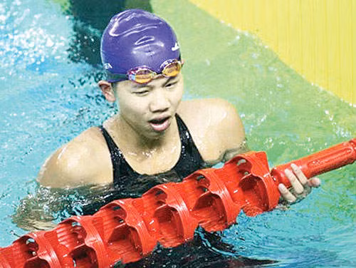 Van dong vien VN sa da an choi Tet: 