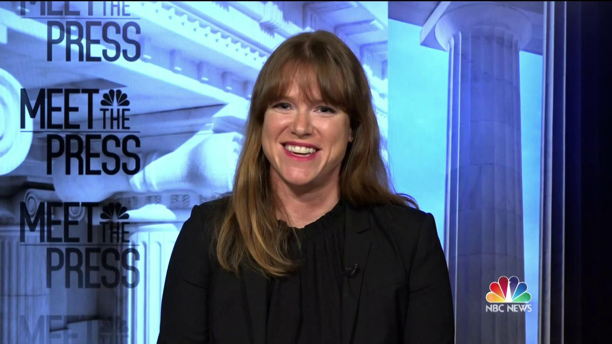 "Kate Bedingfield là một người tài năng, mang lại nhiều kinh nghiệm về truyền thông cho nhóm. Cô ấy sẽ là cố vấn chính cho tôi, một tài sản lớn cho văn phòng của chúng tôi", ông Biden từng nhận xét về Kate vào năm 2015. Ảnh: NBC News.