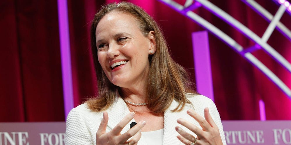 Dưới thời ông Clinton, bà từng là Phó trợ lý chính của Bộ trưởng Quốc phòng về chiến lược và giảm thiểu mối đe dọa. Sau đó, bà làm Phó trợ lý Bộ trưởng Quốc phòng về chiến lược. Ảnh: Time.