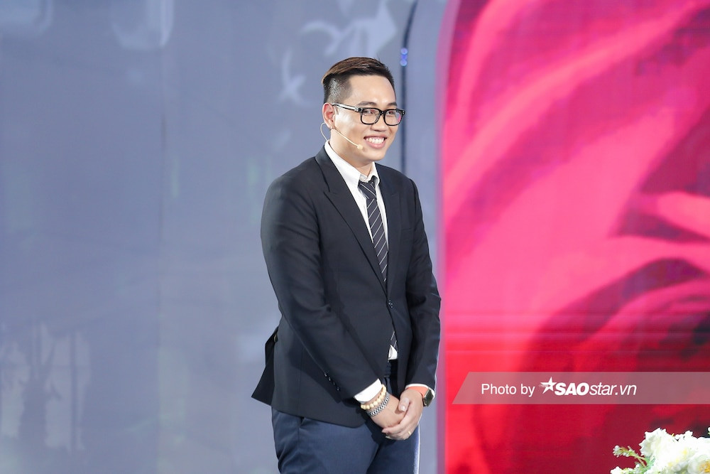 Yeu xa, chang DJ ap luc vi ban gai ghen long lon-Hinh-2