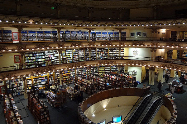 Su that bat ngo ve thanh pho que huong cua huyen thoai Maradona-Hinh-5