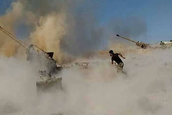 Giao tranh ac liet giua Quan doi Syria va khung bo tai Daraa