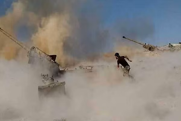 Giao tranh ac liet giua Quan doi Syria va khung bo tai Daraa