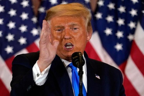 Du dong y chuyen giao, ong Trump van quyet khong nhuong bo