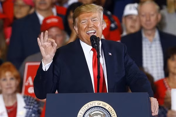 Bau cu My: Con kich ban nao giup ong Trump gianh chien thang?