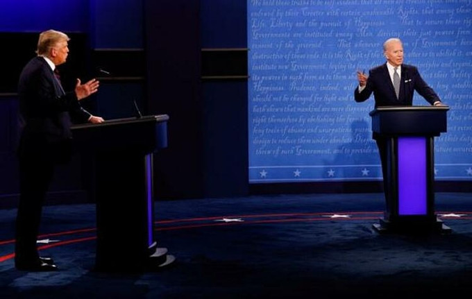 Khảo sát cho thấy, cử tri gốc Á mong muốn một chính phủ (Mỹ) có chính sách bao trùm, không phân biệt, muốn một con đường nhập quốc tịch cho người nhập cư không giấy tờ, mở rộng chăm sóc y tế cho mọi thành phần bất kể tình trạng di trú ra sao...Ảnh: Reuters.