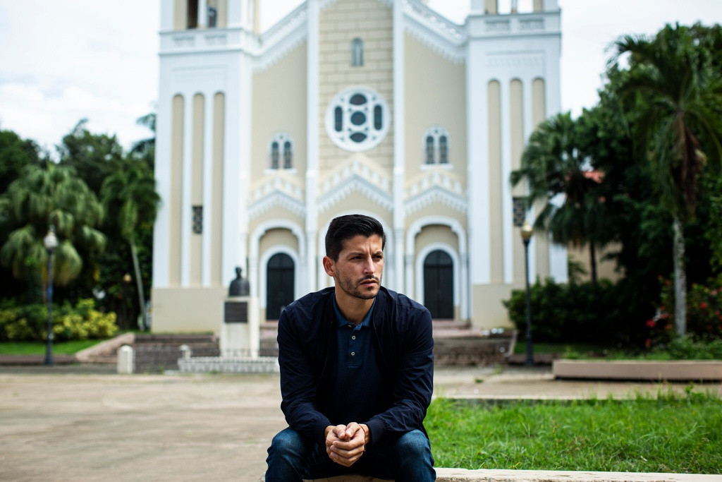 Ông Manuel Natal Albelo, ứng viên tranh cử chức thị trưởng San Juan, chỉ kém người giành chiến thắng 2.000 phiếu. Ông Albelo là người không thuộc cả hai đảng lớn nhất Puerto Rico và hy vọng số phiếu mới sẽ giúp ông thu hẹp khoảng cách, dẫn tới việc phải kiểm phiếu lại. Ảnh: New York Times.