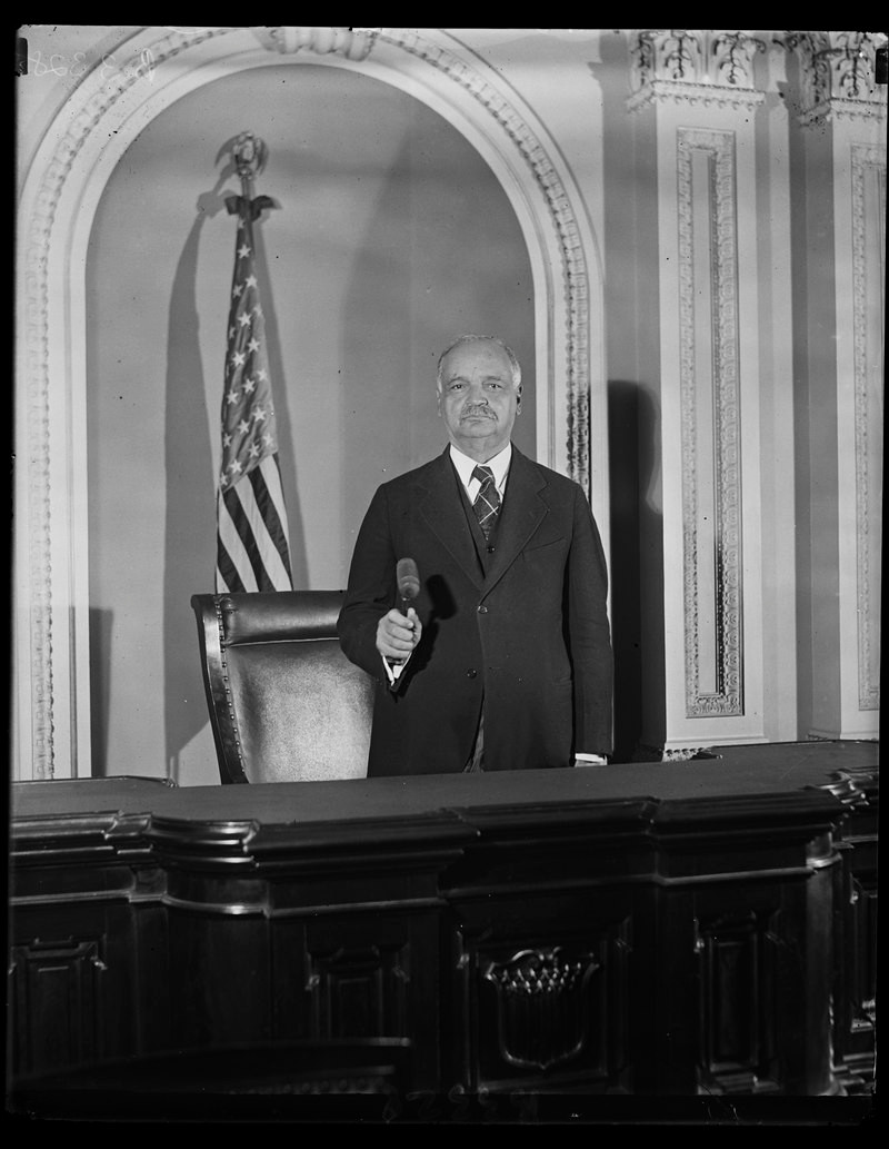 Trong khoảng thời gian làm nghị sĩ, ông Curtis ủng hộ “Đạo luật bảo vệ người dân trong lãnh thổ da đỏ và cho các mục đích khác” hay còn được gọi là Đạo luật Curtis năm 1898. Đạo luật này đã giúp bảo vệ đất đai của người dân da đỏ. Ảnh: Wikipedia.