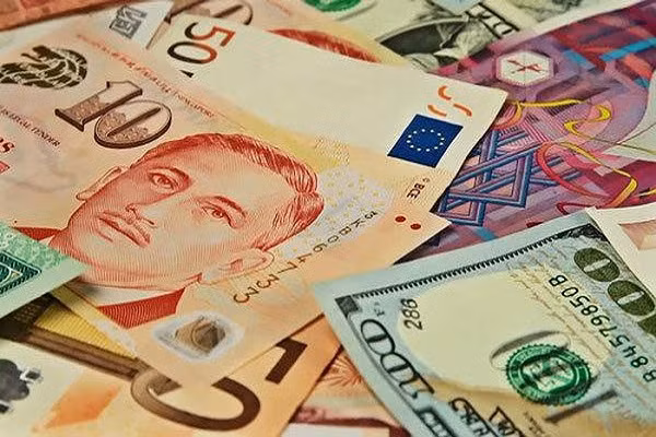 Ty gia ngoai te ngay 10/11: My co vaccine ngua Covid, USD tang len