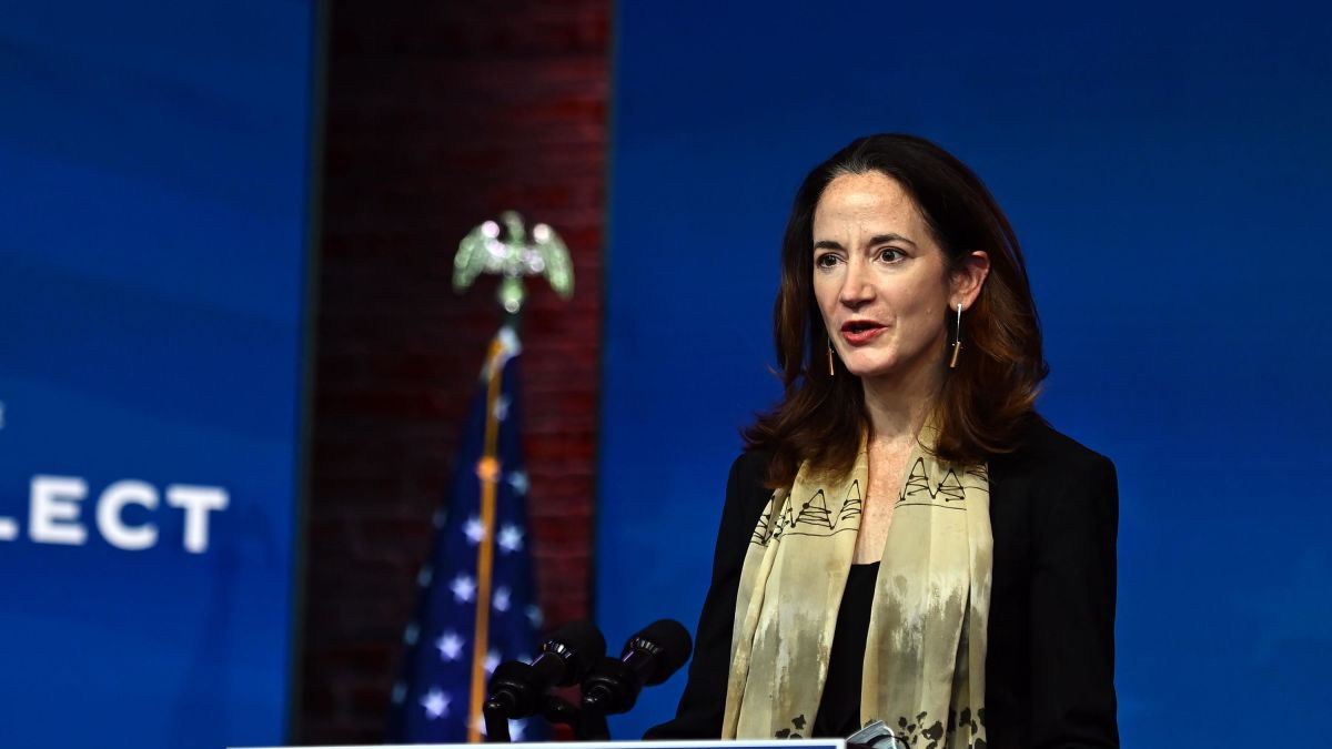 Từ 2007 đến 2008, bà làm việc cho Ủy ban Đối ngoại Thượng viện Mỹ. Tiếp đến, bà làm việc cho Bộ Ngoại giao Mỹ với tư cách là Trợ lý cố vấn pháp lý về các vấn đề hiệp ước trong khoảng thời gian 2008 - 2010. Ảnh: CNN. 