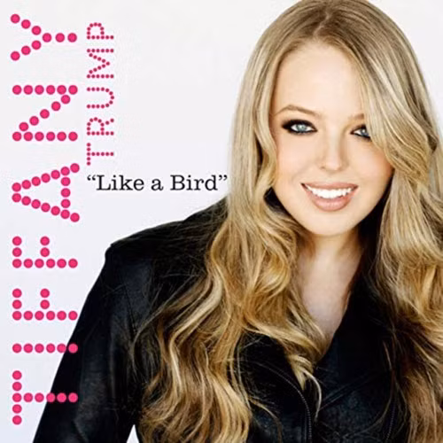 Năm 2011, cô đã cho ra mắt đĩa đơn có tên "Like a Bird". Cô từng theo học tại trường Viewpoint ở Calabasas, bang California, trong thời gian sống cùng mẹ, và tốt nghiệp trung học năm 2012. Ảnh: VF.