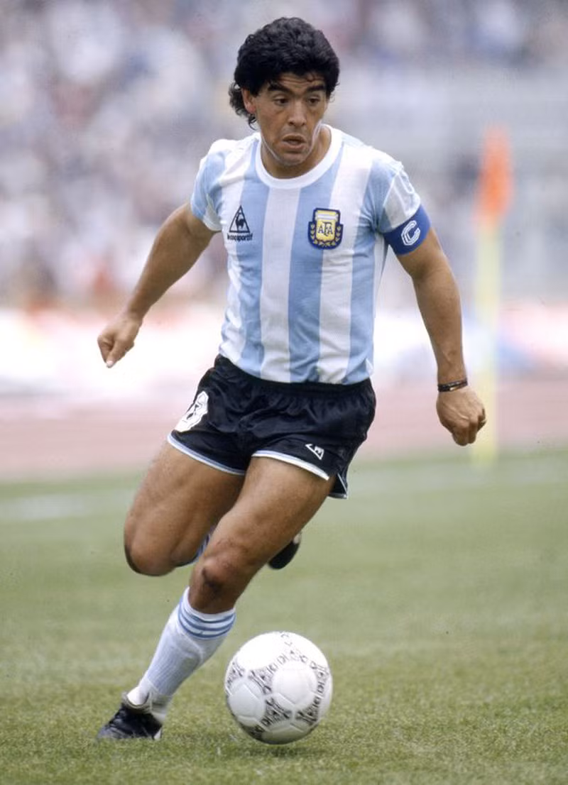 Soc: Y ta thua nhan noi doi, le ra Maradona da duoc cuu song