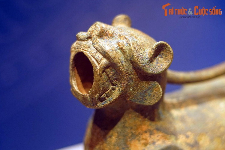 Ngày nay loại bình có chức năng tương tự vẫn được sản xuất và sử dụng phổ biến, có thể tìm mua dễ dàng trên nhiều nền tảng mua sắm trực tuyến.