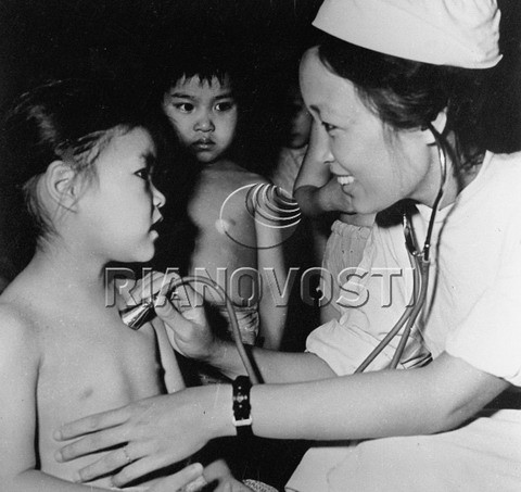 Chăm sóc y tế cho trẻ em, 1965.