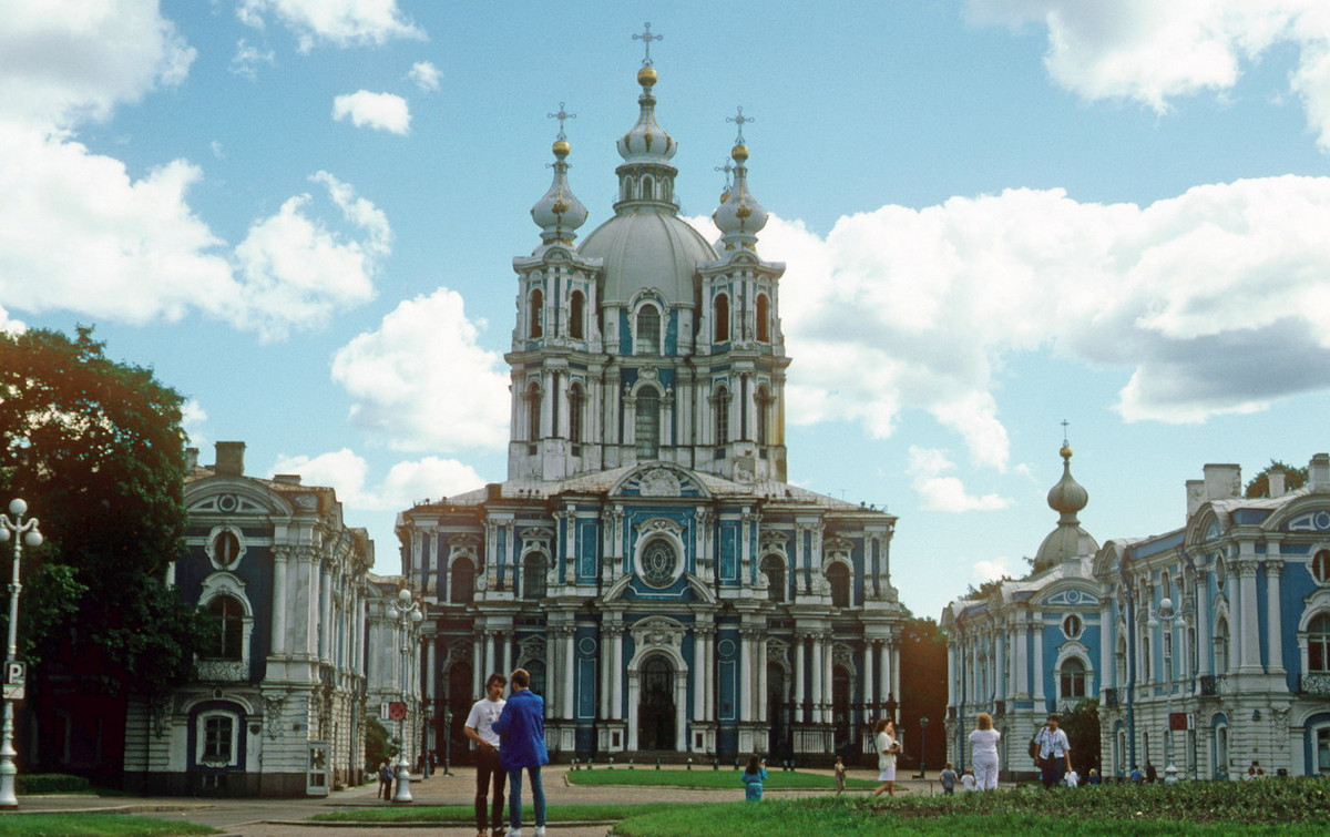 Tu viện Smolny, một công trình kiến trúc cổ nổi tiếng ở Leningrad.