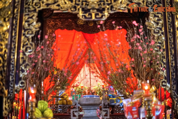 Để tưởng nhớ công ơn của tướng Khỏa Ba Sơn, hội đình Vũ Thạch được mở vào các ngày 10/2 và 15/10 Âm lịch hàng năm.