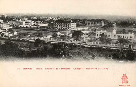 Phòng Thương mại trên đại lộ Gia Long, phố Bà Triệu ngày nay.