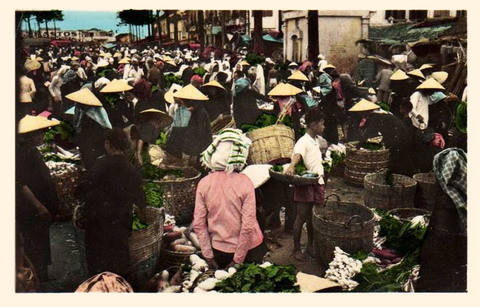 Một khu chợ ở Sài Gòn xưa.