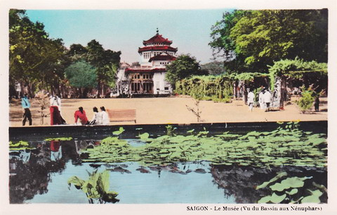 Một góc Thảo Cầm Viên với Viện Bảo tàng, nay là Bảo tàng Lịch sử TP. HCM, ở phía xa.