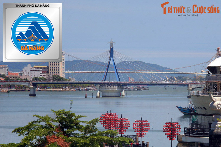 Logo của TP Đà Nẵng: Cầu Sông Hàn. Khởi công vào năm 1998 và hoàn thành vào năm 2000, cây cầu quay độc đáo này là biểu tượng cho sự phát triển của một thành phố Đà Nẵng hiện đại và năng động.