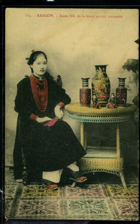 Chân dung tiểu thư Sài Gòn.