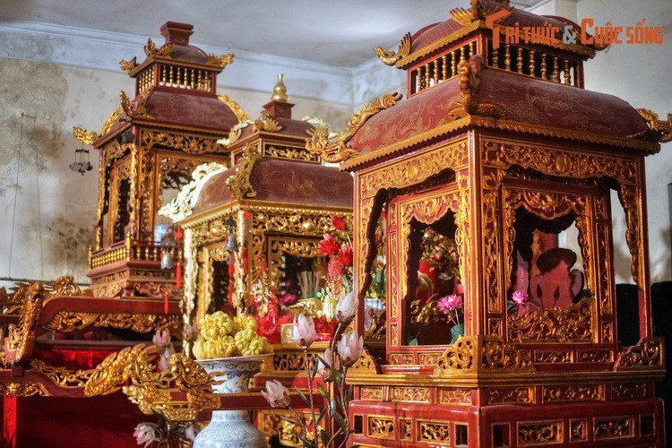 Hàng năm, người dân địa phương tổ chức lễ dâng hương thành kính vào ngày sinh (12/2 âm lịch), ngày hóa (20/7 âm lịch) của Bà Chúa Kho. Ngoài nơi thờ chính là đình Giảng Võ, gần đó còn một số nơi thờ vọng bà như đình Ngọc Khánh và đình Hào Nam.