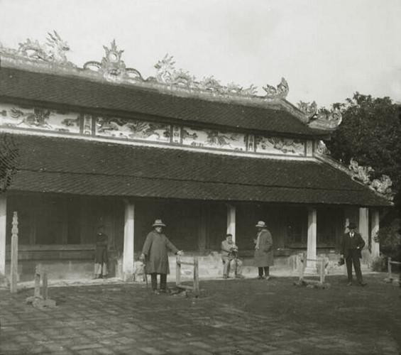 Nguyên miếu (miếu Triệu Tường), nơi thờ tổ tiên nhà Nguyễn ở Gia Miêu Ngoại Trang.