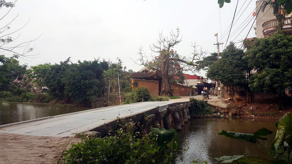 Đây là cây cầu đá ngang sông duy nhất còn lại ở Hưng Yên.
