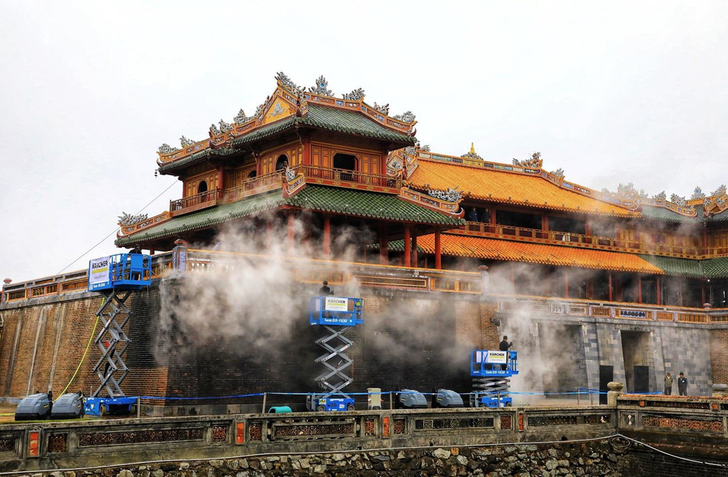 Ngo ngang ngam cong Ngo Mon Hue sau khi duoc lam sach