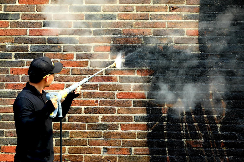 Không chỉ tài trợ về máy móc, công nghệ và nhân sự, Karcher mang đến dự án này bề dày kinh nghiệm của hãng trong việc bảo tồn hơn 140 công trình lịch sử tại 5 châu lục.