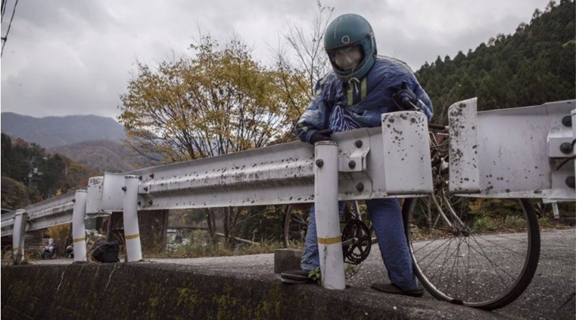 Theo AP, Nagoro cũng như hàng nghìn thị trấn và làng mạc khác ở Nhật, đang phải đối mặt với tình trạng sụt giảm dân số nghiêm trọng, vì tỷ lệ sinh thấp và lão hoá nhanh.