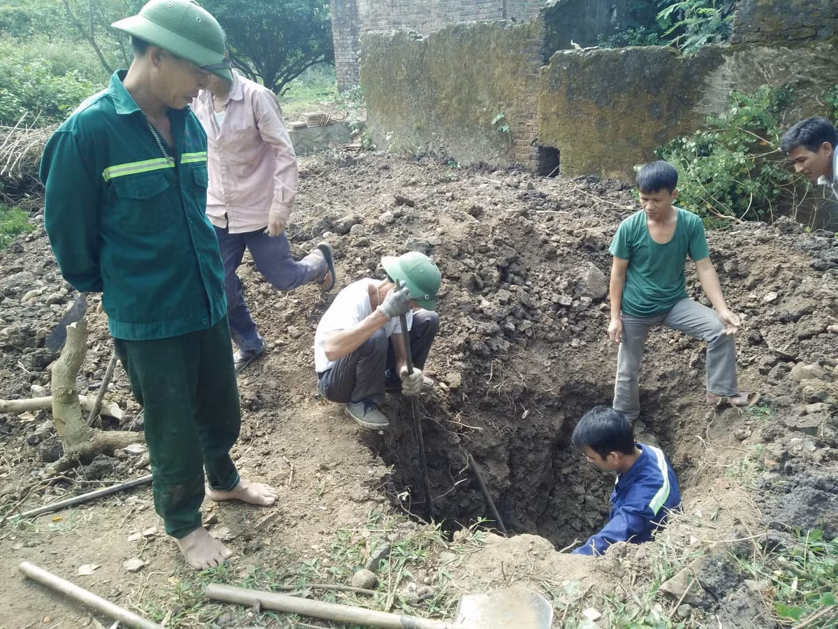 Dieu huyen bi quanh ngon nui “co tien ha pham” doc nhat VN-Hinh-4