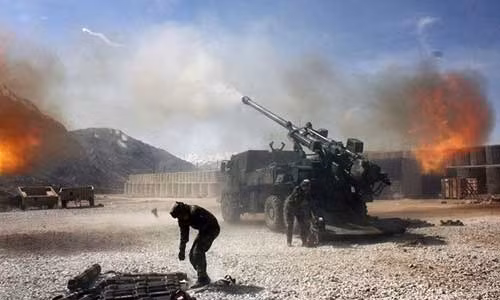 Luu phao tu hanh Caesar Viet Nam muon mua ban the nao?