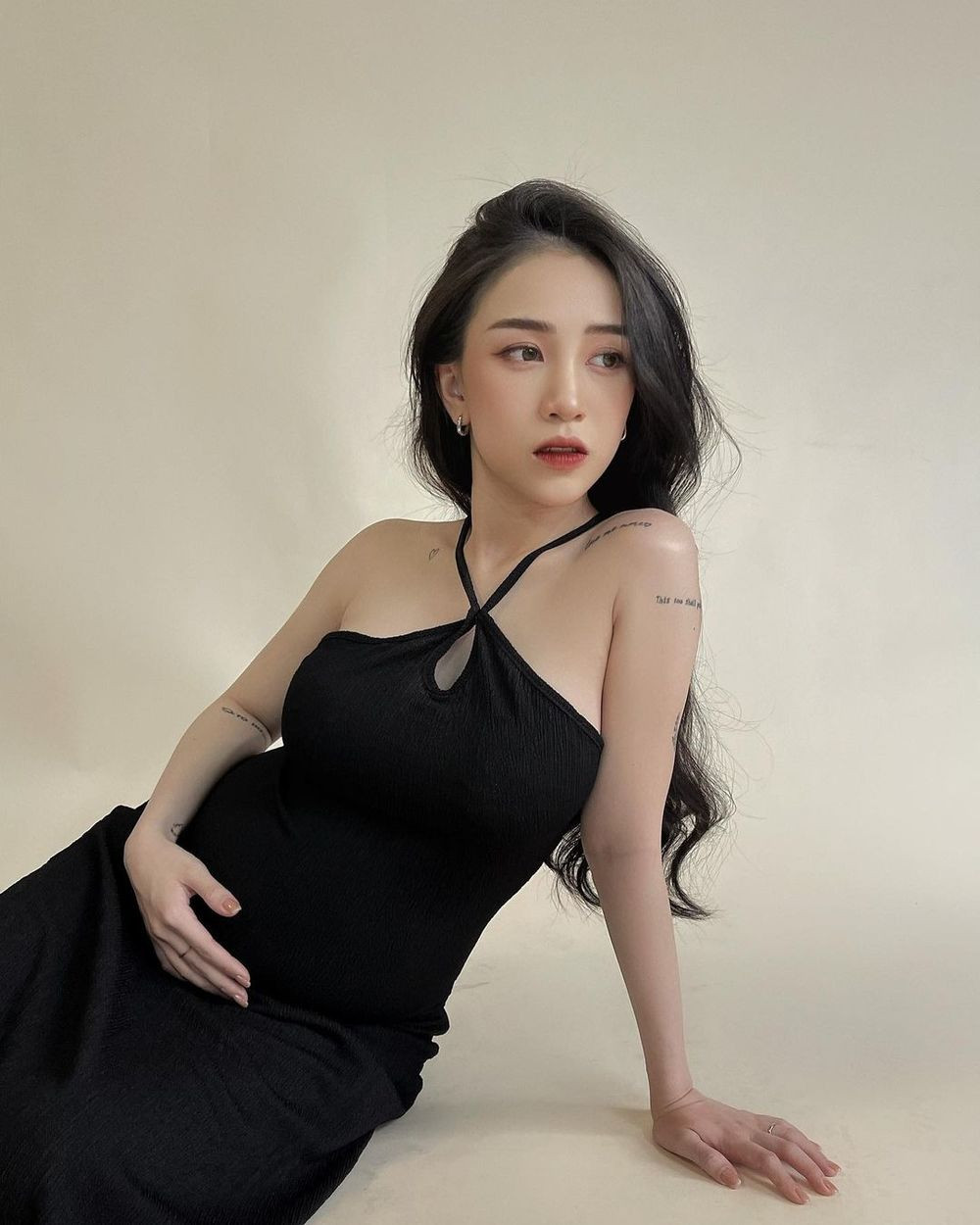 Ai nấy cũng không khỏi ngưỡng mộ bởi bà mẹ 9x lấy lại phong độ nhan sắc quá nhanh. Ảnh: IGNV