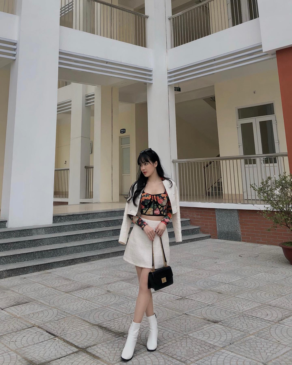 Cặp đôi đã yêu nhau được hơn 2 năm. Trên MXH họ thường xuyên đăng ảnh tình tứ và dành cho nhau những lời yêu thương.