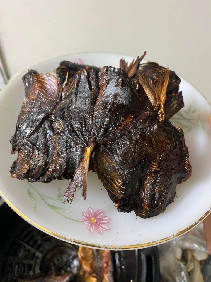 Từ cá chỉ vàng biến thành "chỉ đen" chỉ trong một lần lên chảo.