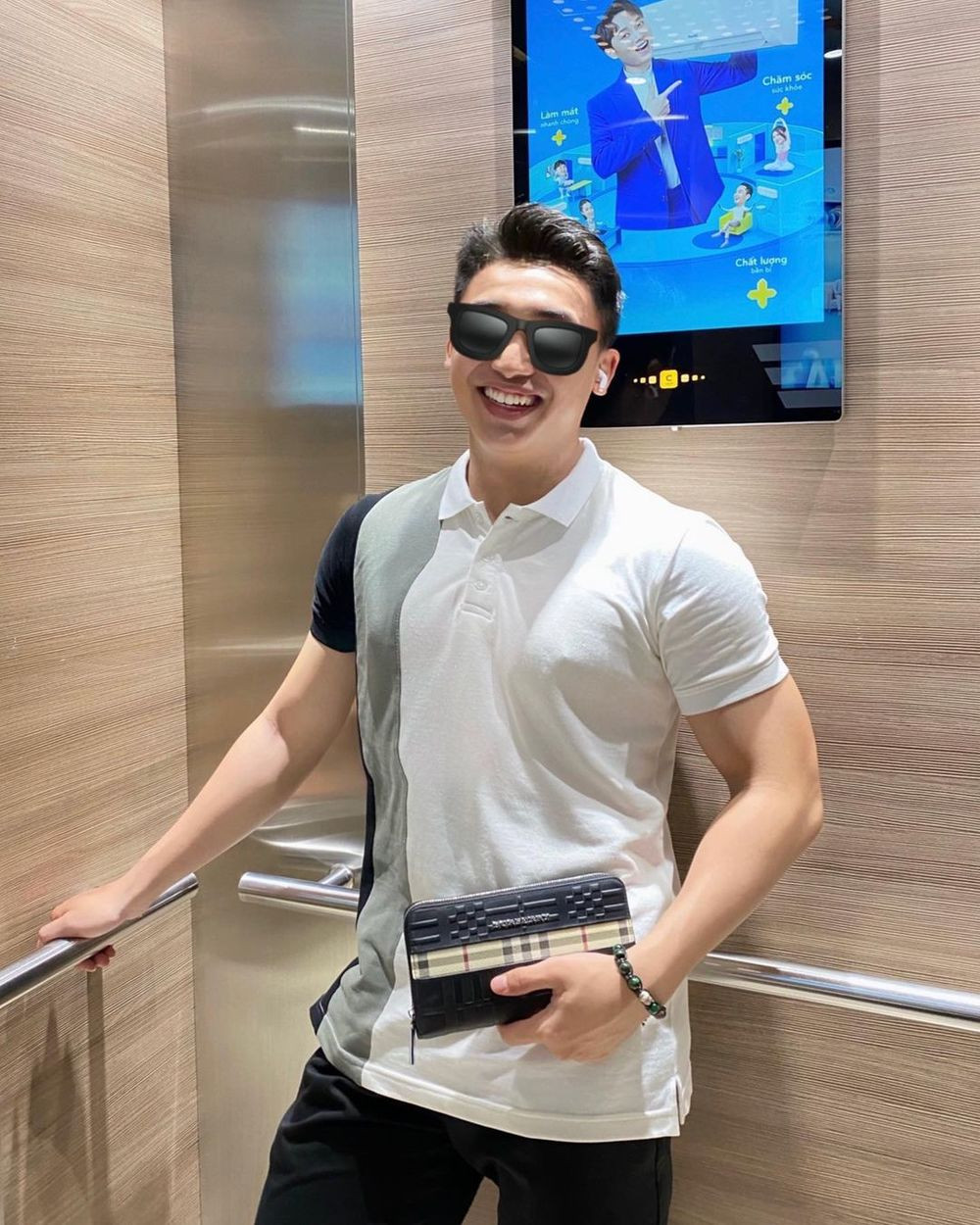 Tìm hiểu trên trang cá nhân được biết, anh trai của Xoài Non có tên Phạm Quốc Khánh.