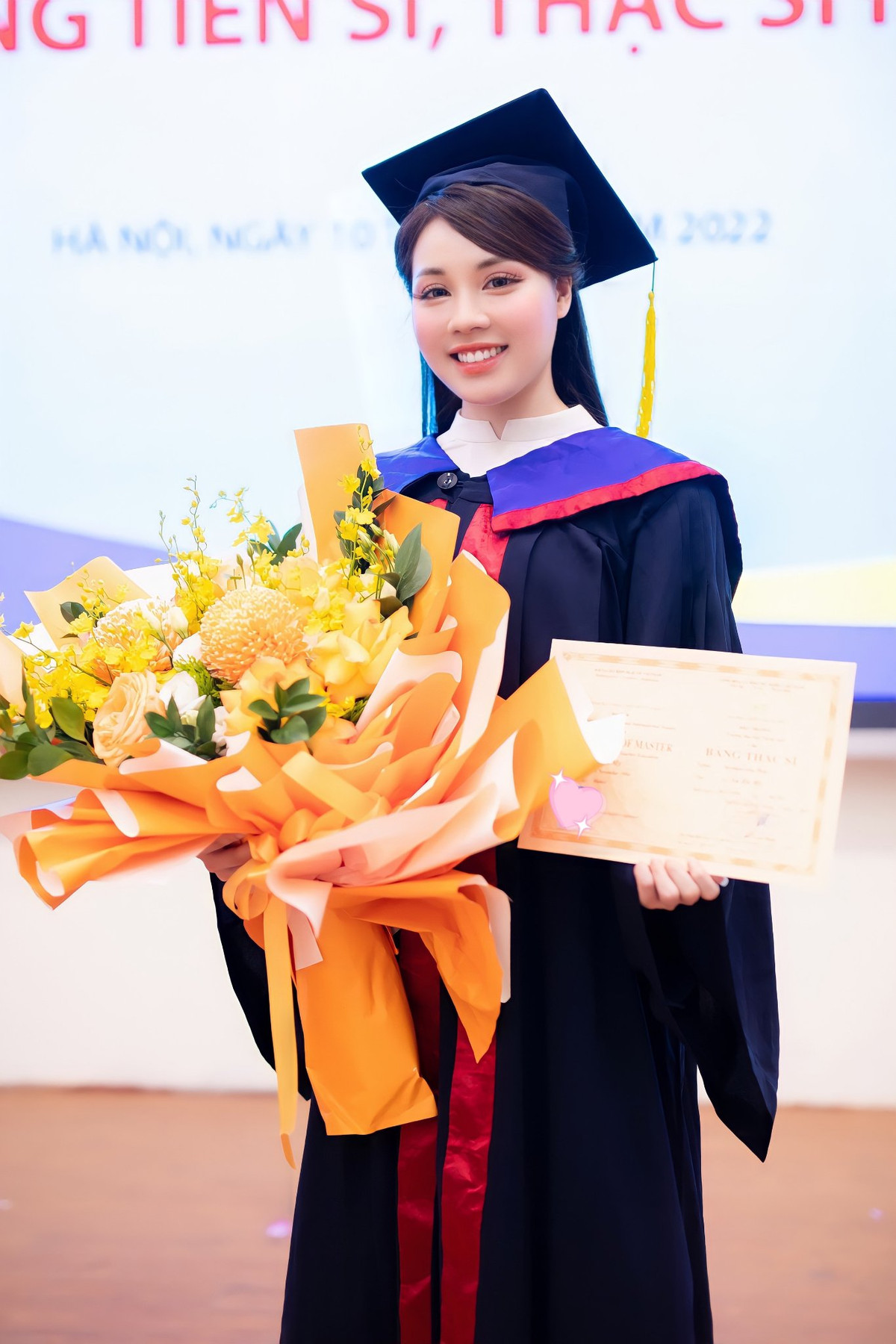 Mặc dù không rõ có phải cô nàng đã thẩm mỹ hay không nhưng phải khẳng định rằng nhan sắc Hà My khiến mọi người rất ấn tượng.