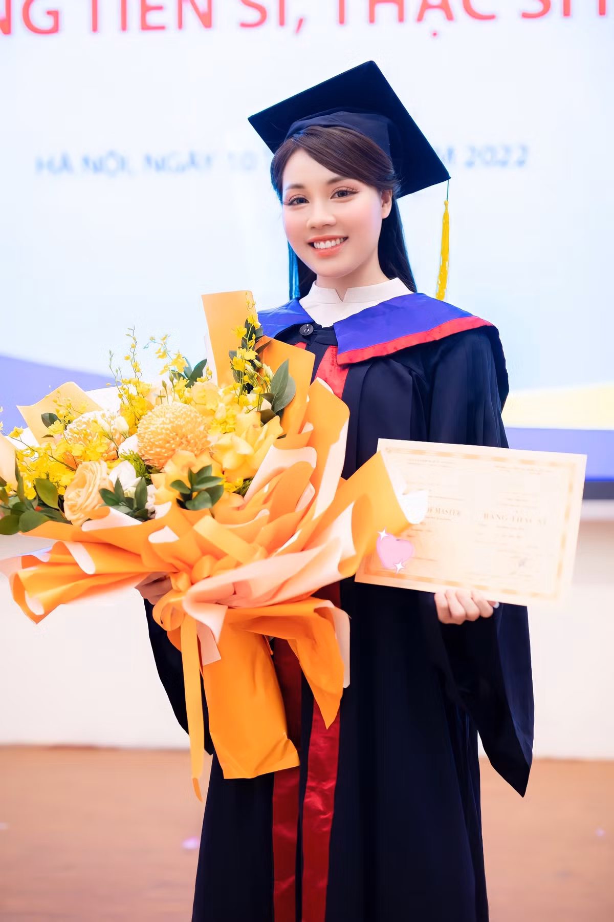 Mặc dù không rõ có phải cô nàng đã thẩm mỹ hay không nhưng phải khẳng định rằng nhan sắc Hà My khiến mọi người rất ấn tượng.