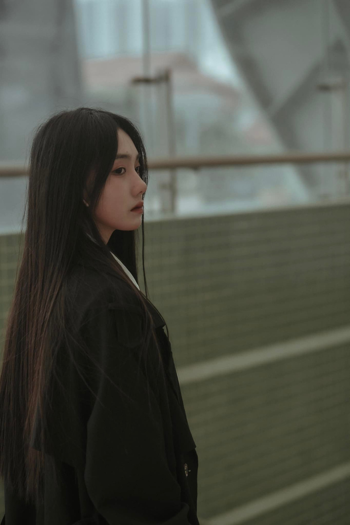 Trên trang cá nhân, Hoài Thu đang sở hữu hơn 30 ngàn người theo dõi, và hơn 12 ngàn theo dõi trên Instagram.