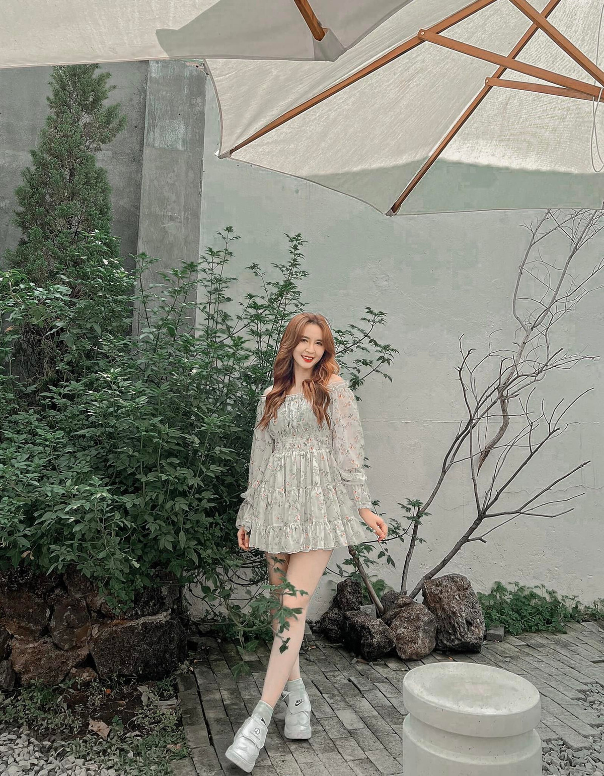 Hiện tại, dù đã đường ai nấy đi khá lâu nhưng cả hai vẫn luôn dành cho nhau những cử chỉ nhẹ nhàng và giữ mối quan hệ đồng nghiệp, bạn bè.