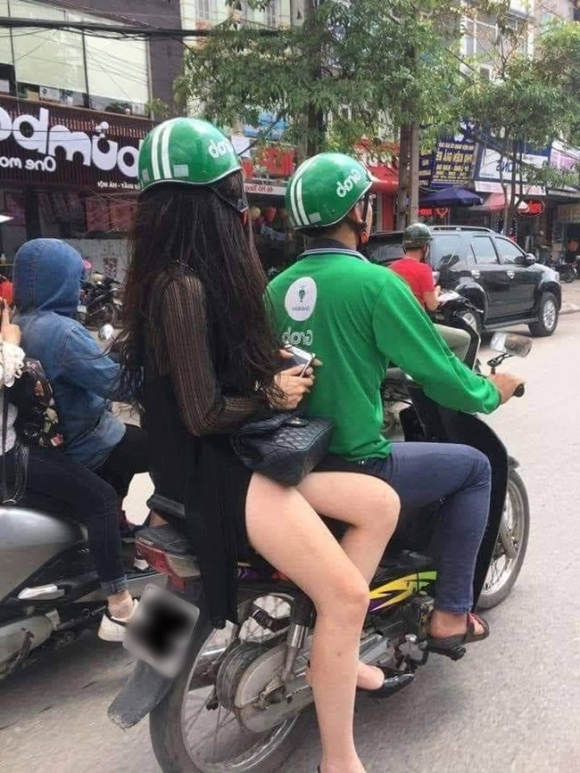 Hình ảnh phản cảm như thế này không phải hiếm gặp mà được chia sẻ nhiều trên mạng xã hội.