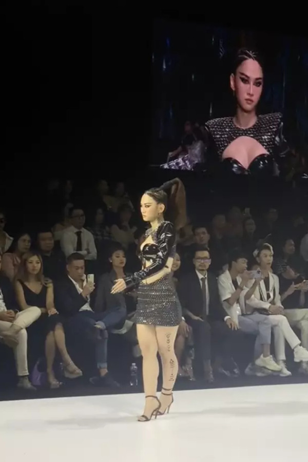 Theo chia sẻ của mỹ nhân gốc Hà thành, cô đã đọc hết những bình luận dành cho mình nhưng luôn lắng nghe và hoàn thiện bản thân từng ngày.