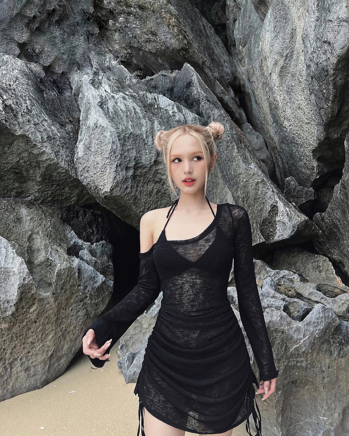 Bên cạnh đó, Xoài Non tiết lộ bản thân có mối quan hệ tốt đẹp với gia đình chồng.