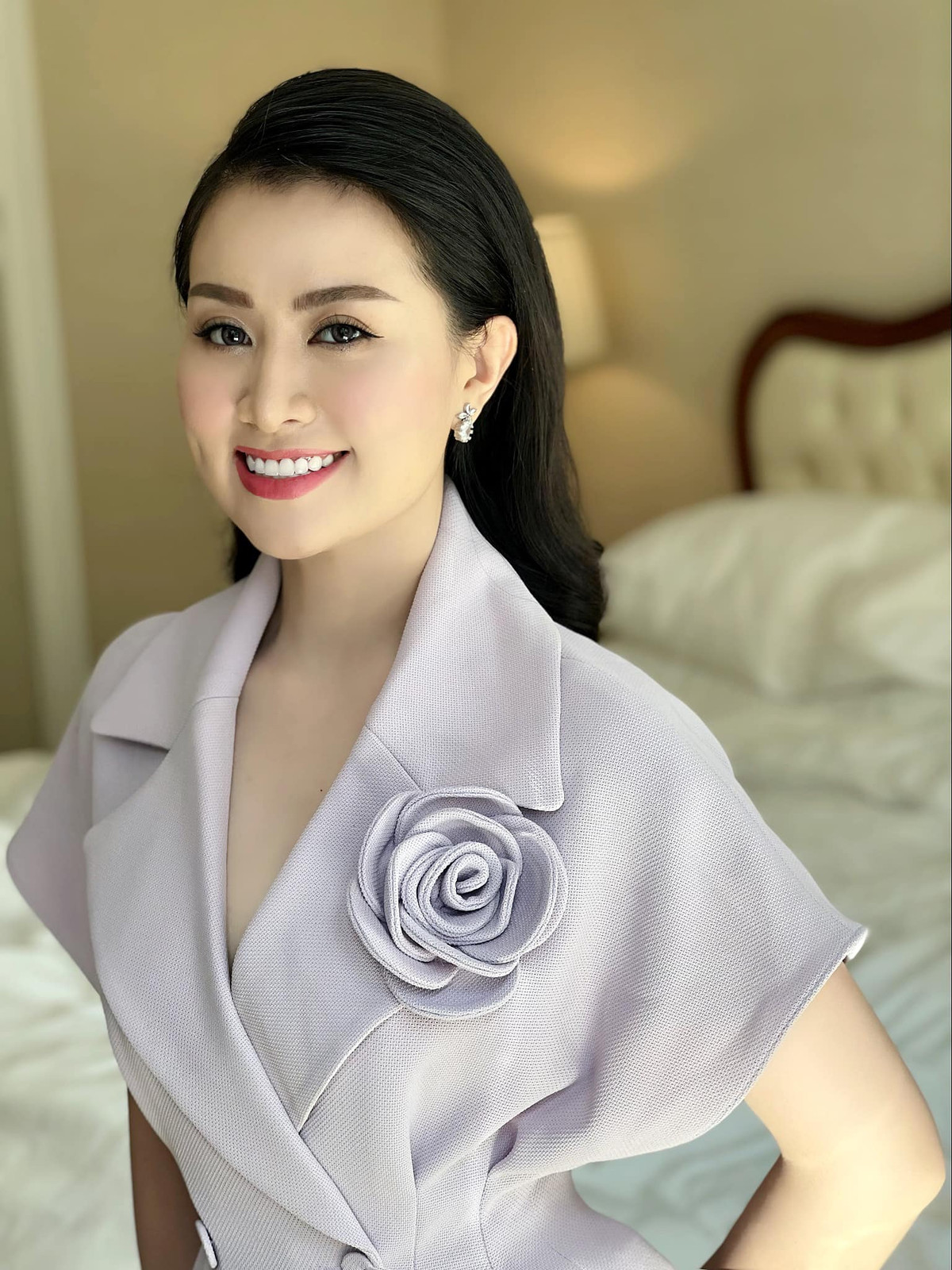 Năm 2020, Lê Hà Phương còn đánh dấu một bước ngoặt đáng nhớ của bản thân khi tham gia cuộc thi Mrs Global Universe (Hoa hậu Quý bà Hoàn vũ Toàn cầu) và đăng quang ngôi vị Á hậu.