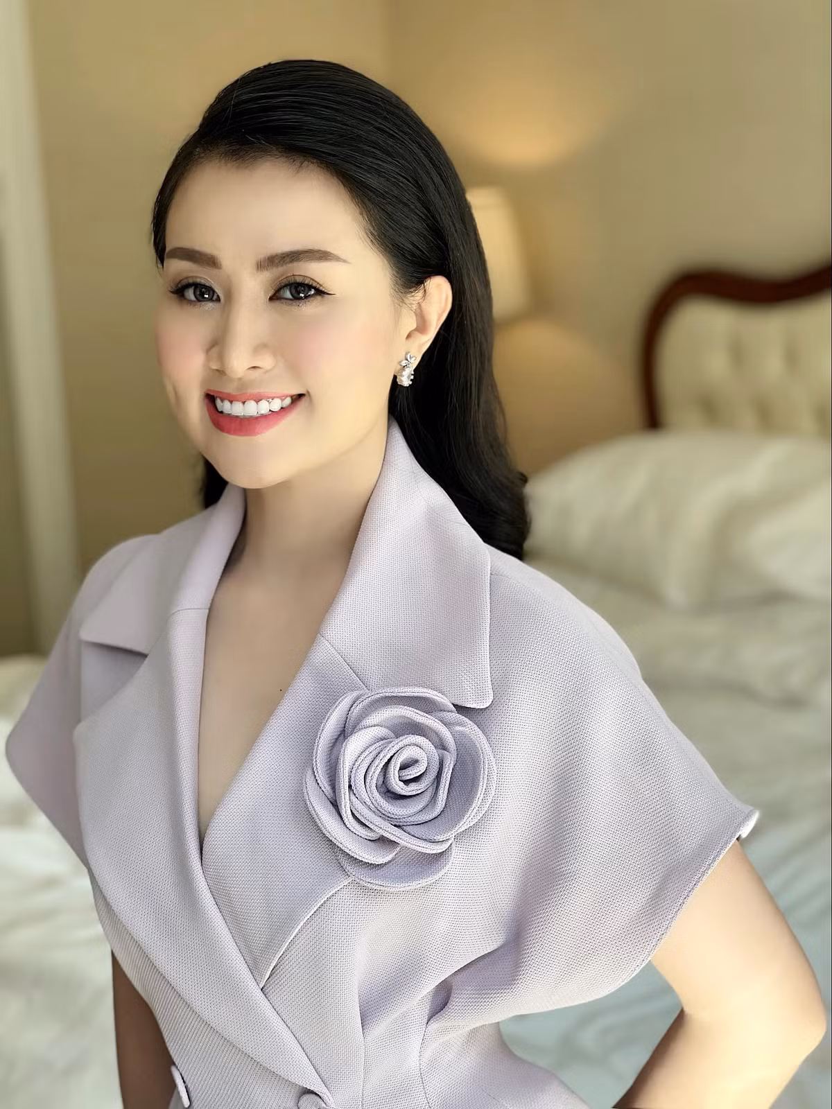 Năm 2020, Lê Hà Phương còn đánh dấu một bước ngoặt đáng nhớ của bản thân khi tham gia cuộc thi Mrs Global Universe (Hoa hậu Quý bà Hoàn vũ Toàn cầu) và đăng quang ngôi vị Á hậu.