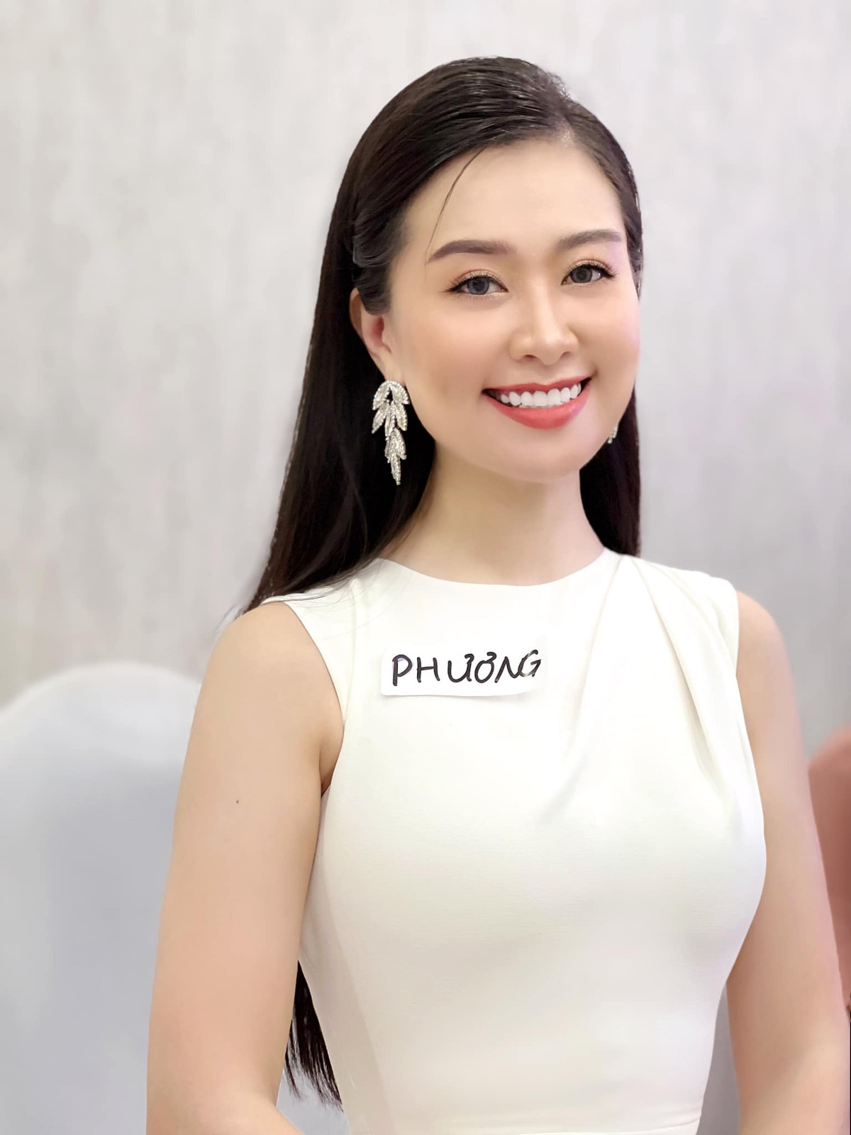 Sau khi nổi tiếng với danh xưng "cô giáo hot girl", cuộc sống của Hà Phương cũng có một số thay đổi nhất định.